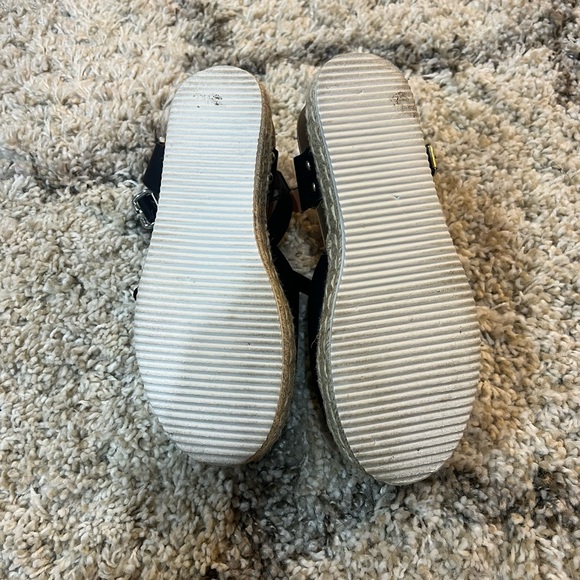 Platform sandals - Picture 2 of 4